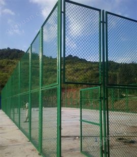 学校篮球场围网 定制运动场勾花隔离球场护栏 体育场围栏网
